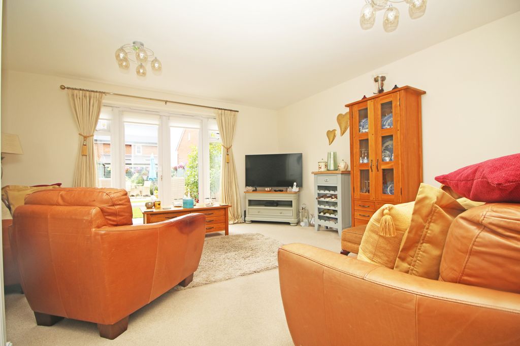 Property photo 2 of 19
