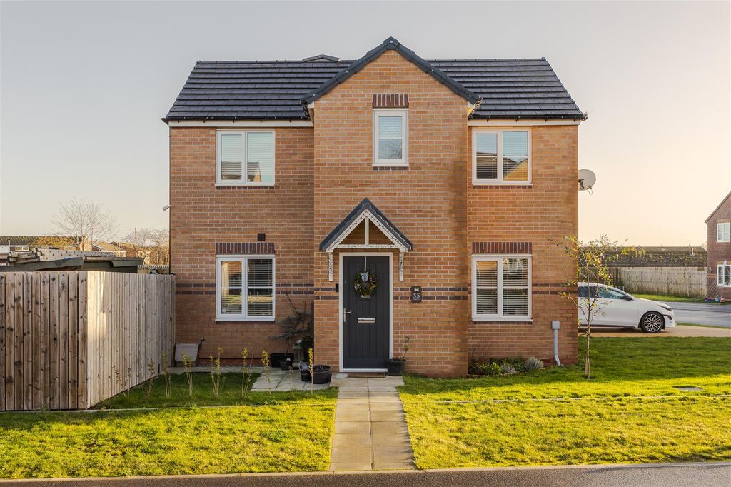 Property photo 1 of 16 Main