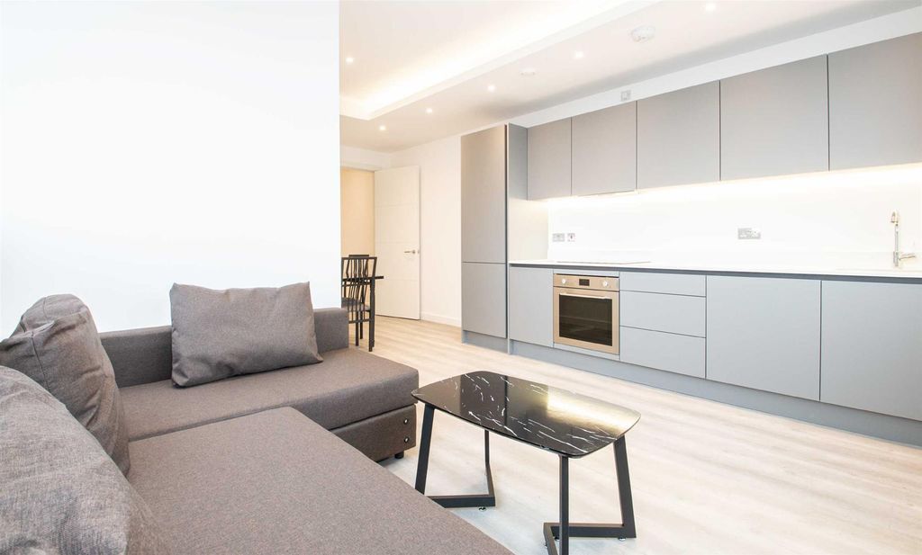 Property photo 1 of 23