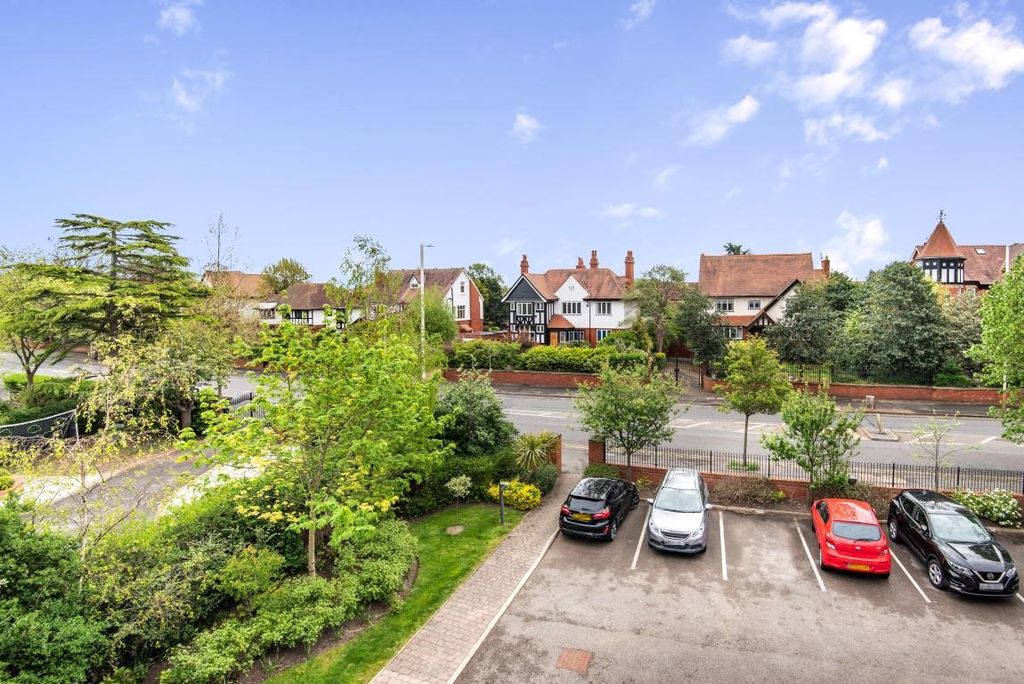 Property photo 1 of 20 8551210-Exterior02 (Medium).Jpg