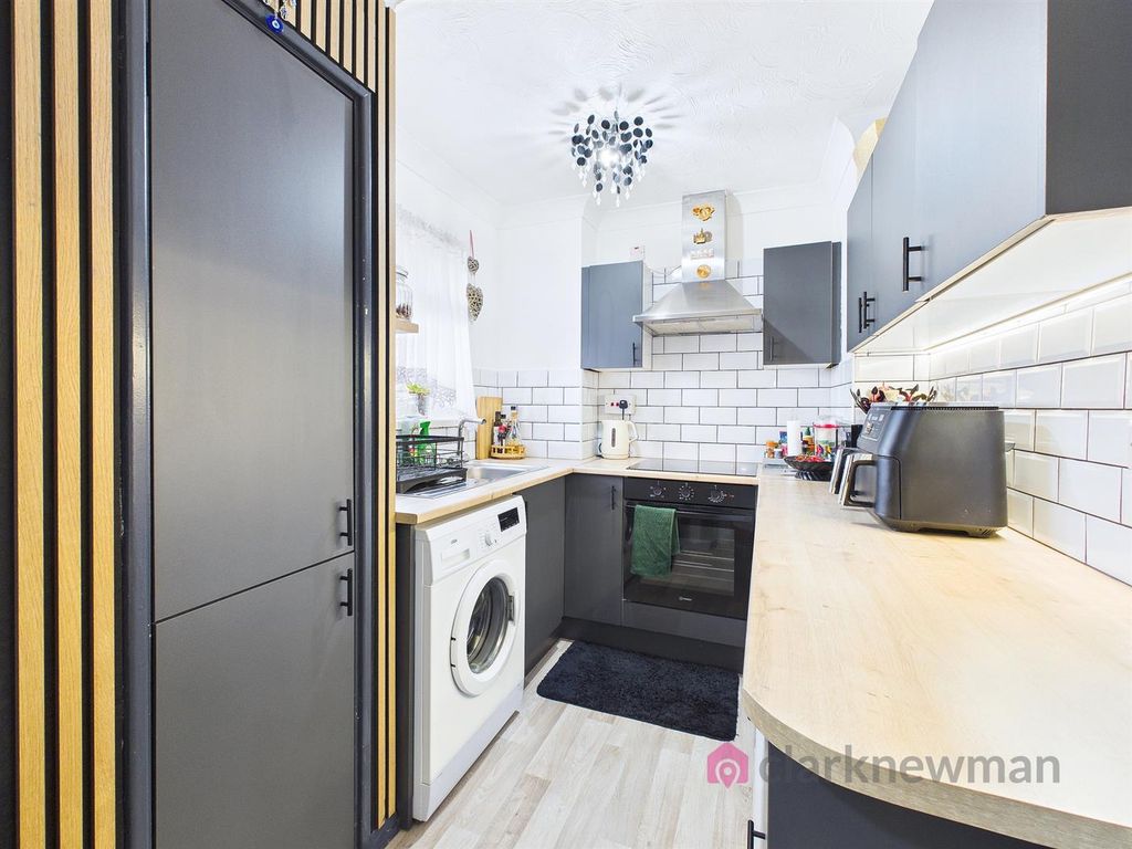 Property photo 2 of 13 Kitchen