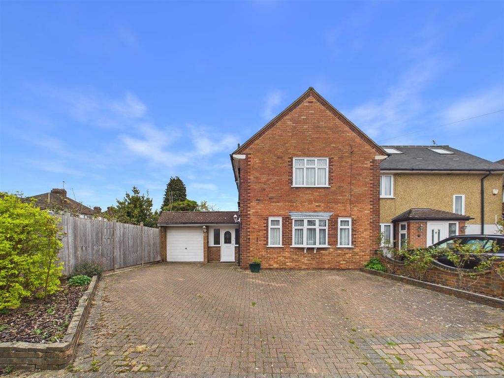 Property photo 1 of 13 Cam05080G0-Pr0312-Still027.Jpg