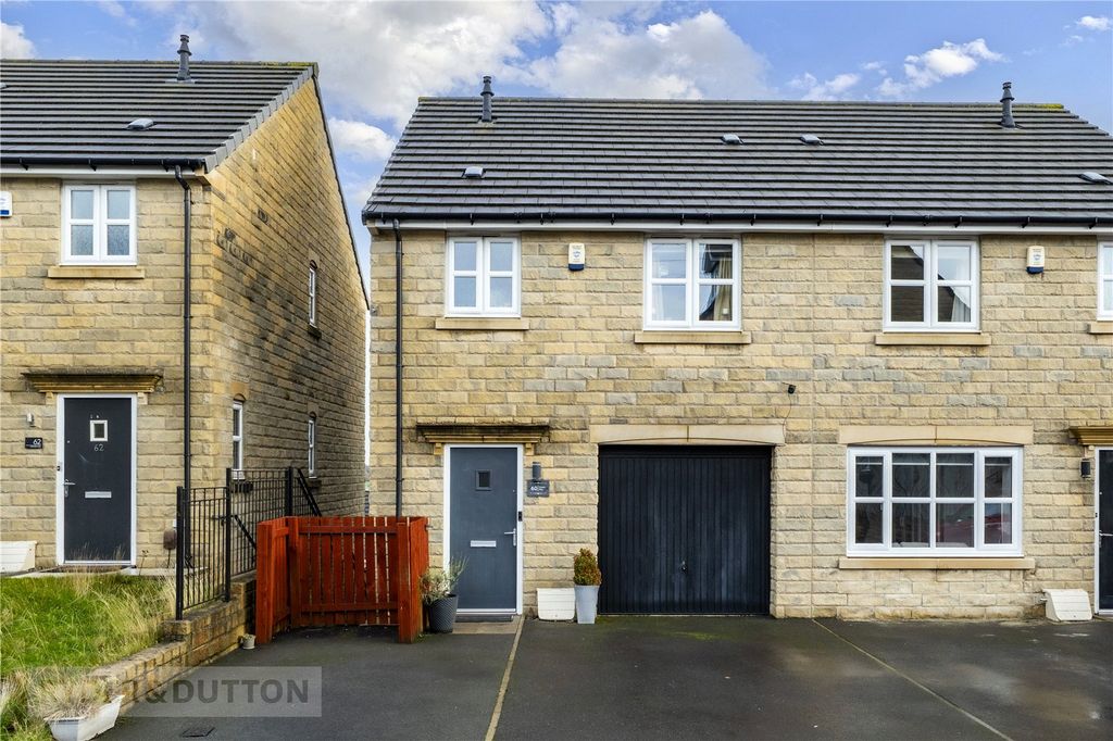 Property photo 1 of 21 Front