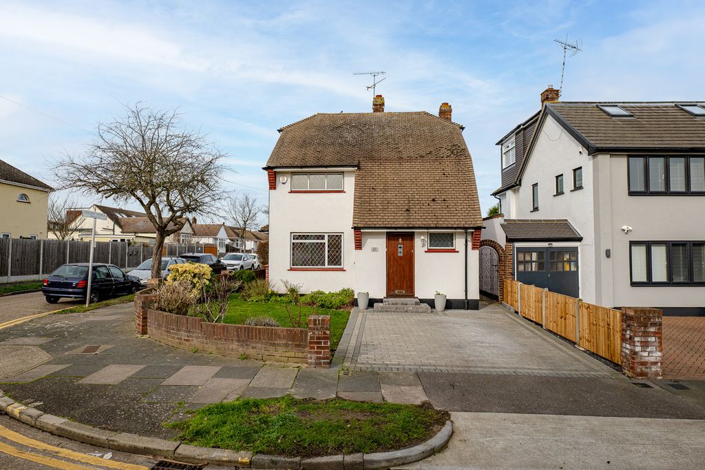 Property photo 1 of 37