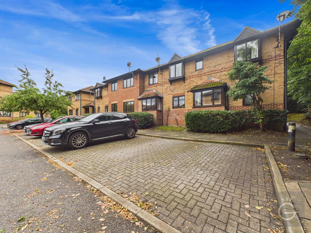 Property photo 1 of 12