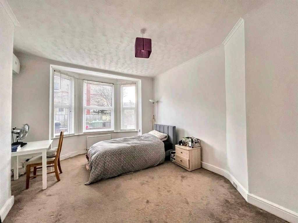 Property photo 3 of 10 5.Jpg