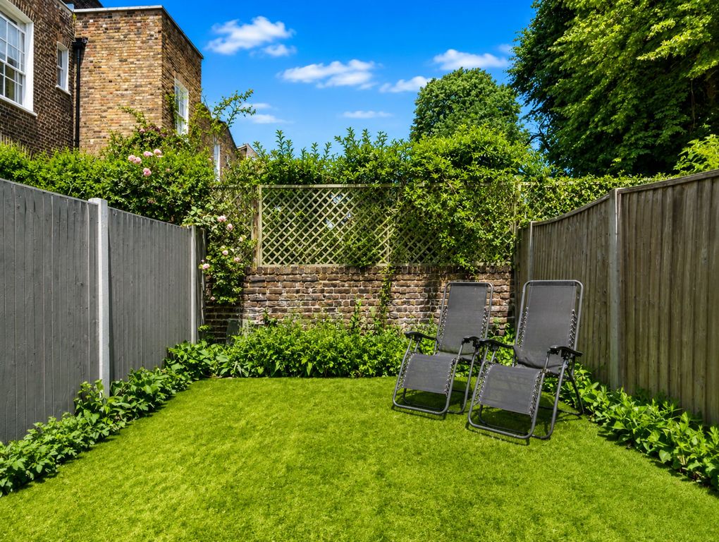 Property photo 3 of 12