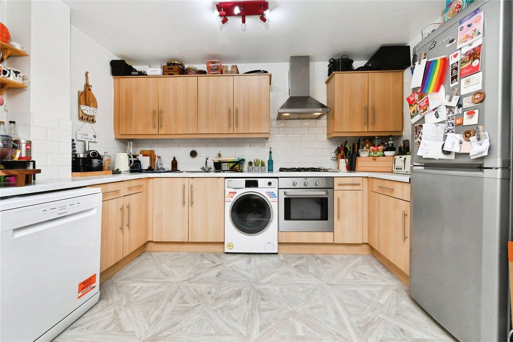 Property photo 2 of 11 Picture No. 13