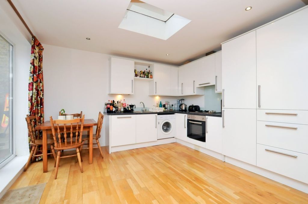 Property photo 2 of 8