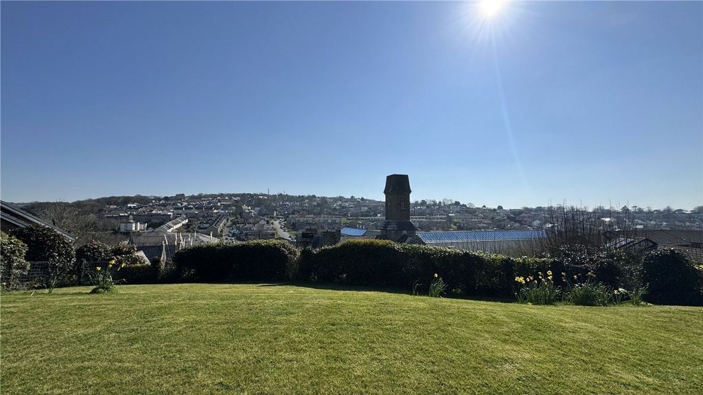 Property photo 2 of 17 Picture No. 09