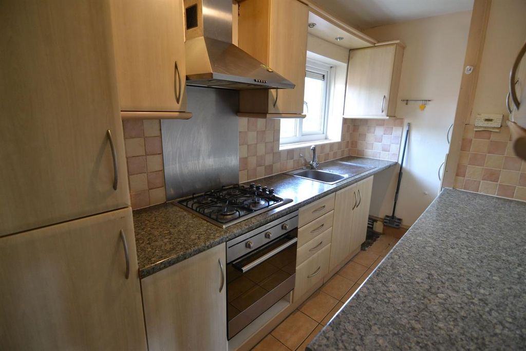 Property photo 2 of 5