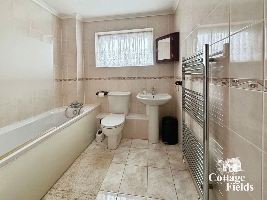 Property photo 3 of 6