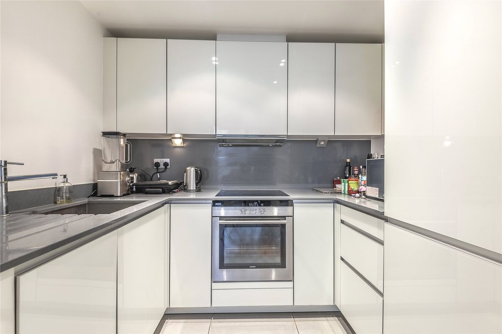 Property photo 3 of 10 Picture No. 04