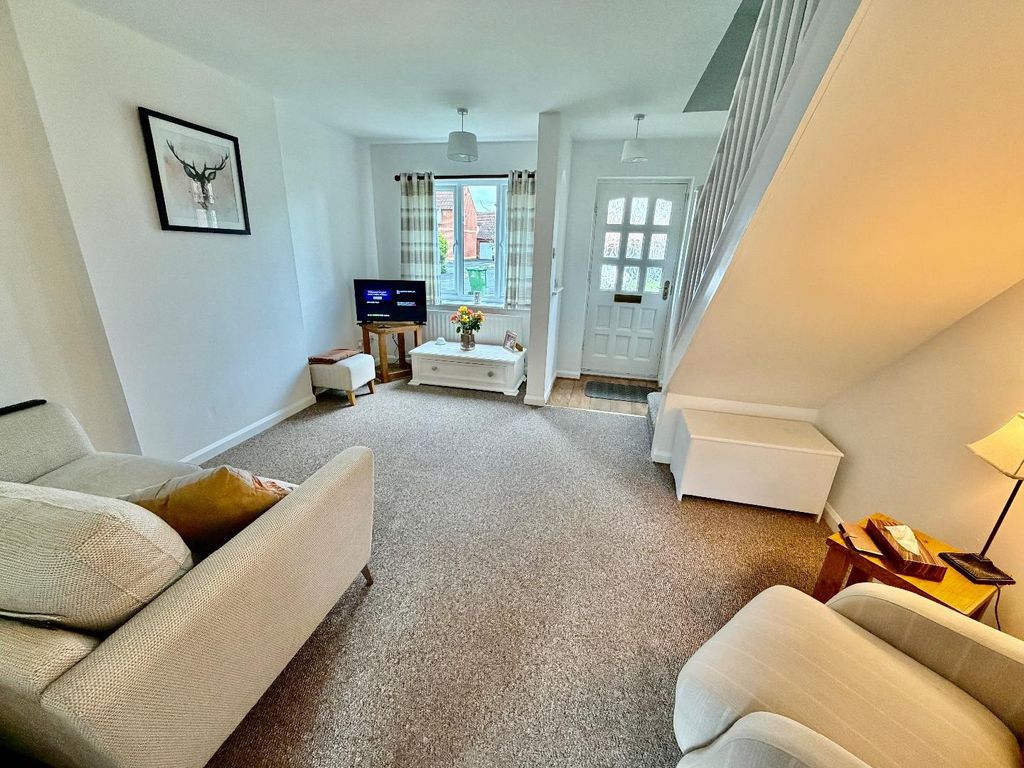 Property photo 2 of 10 Lounge