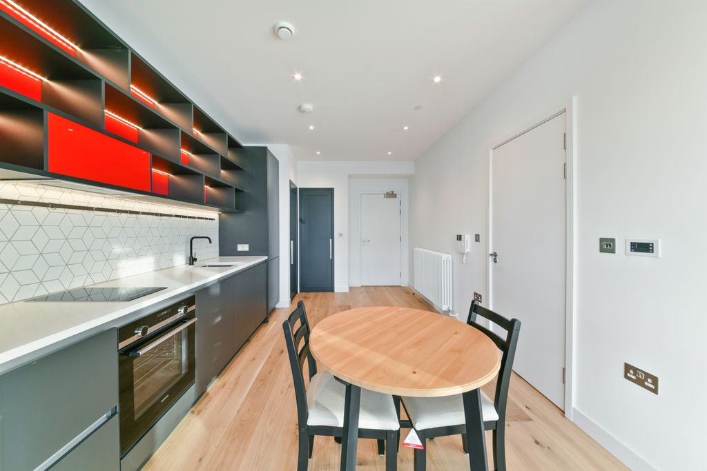 Property photo 3 of 8 Kitchen - Defoe Hous