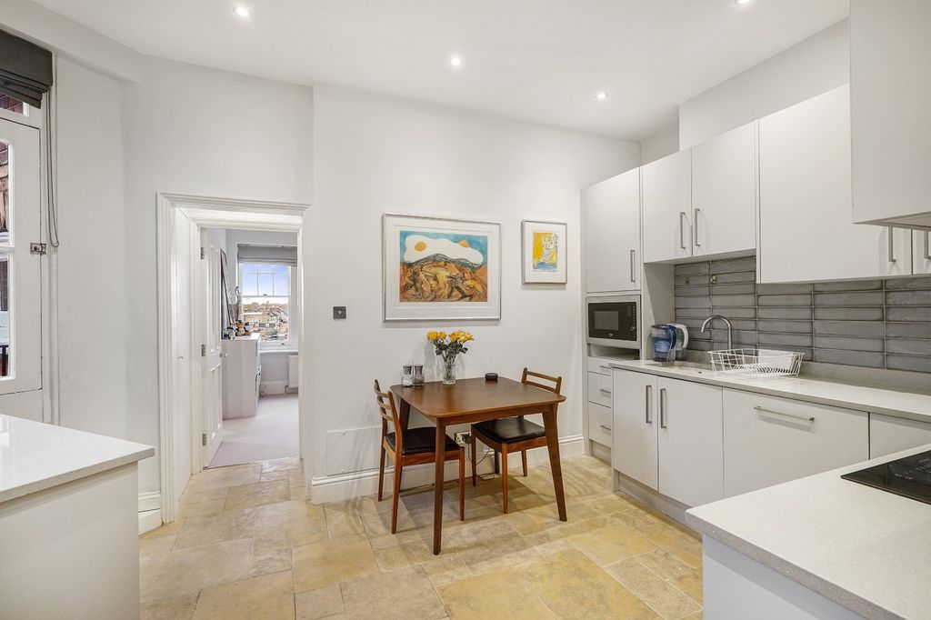 Property photo 2 of 12 Kitchen