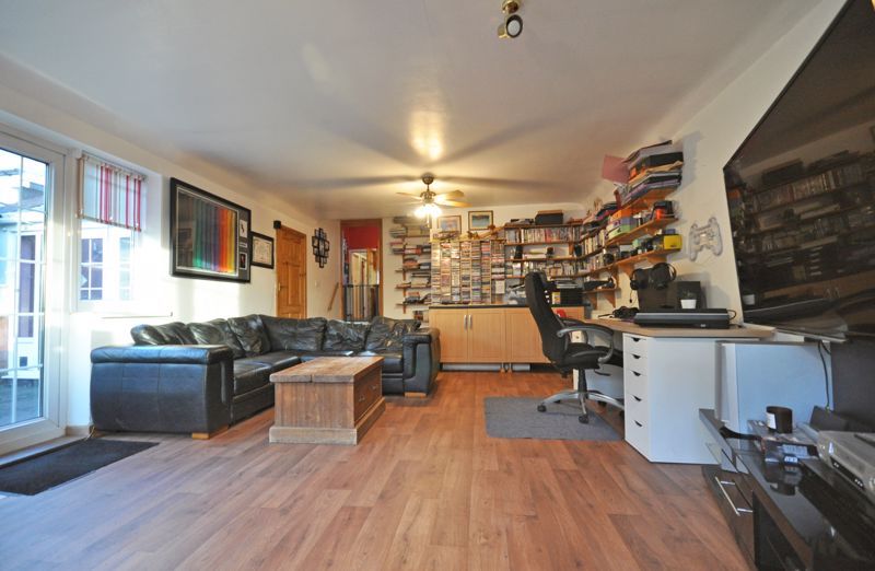 Property photo 3 of 22 Photo 9