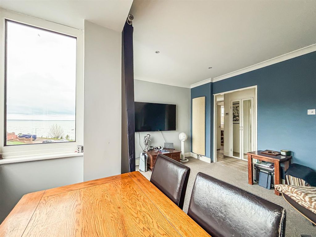 Property photo 2 of 9 Lounge/Diner