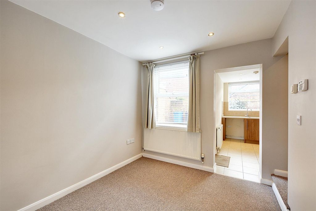 Property photo 3 of 9 3 Blind Lane Dining Room.Jpg