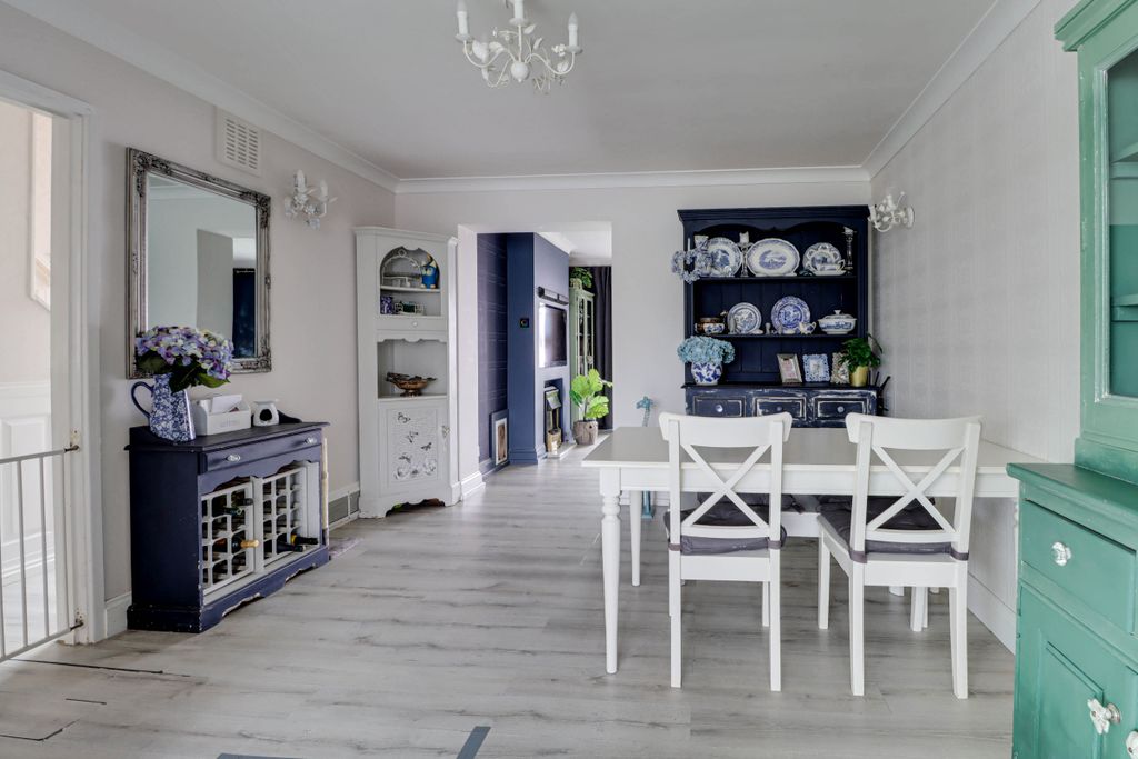 Property photo 2 of 25 Dining Room