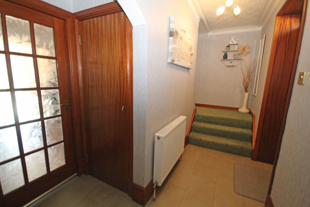 Property photo 2 of 36