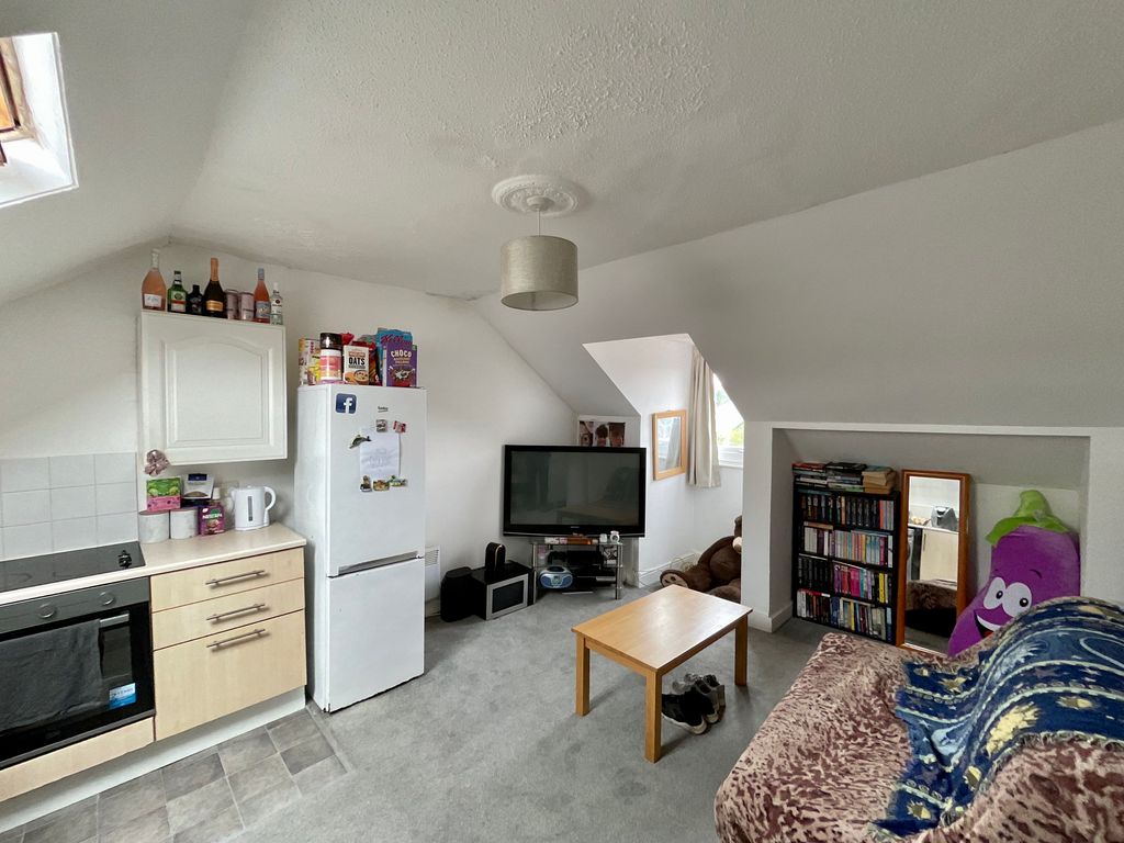 Property photo 2 of 3