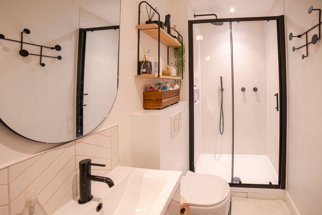 Property photo 3 of 5