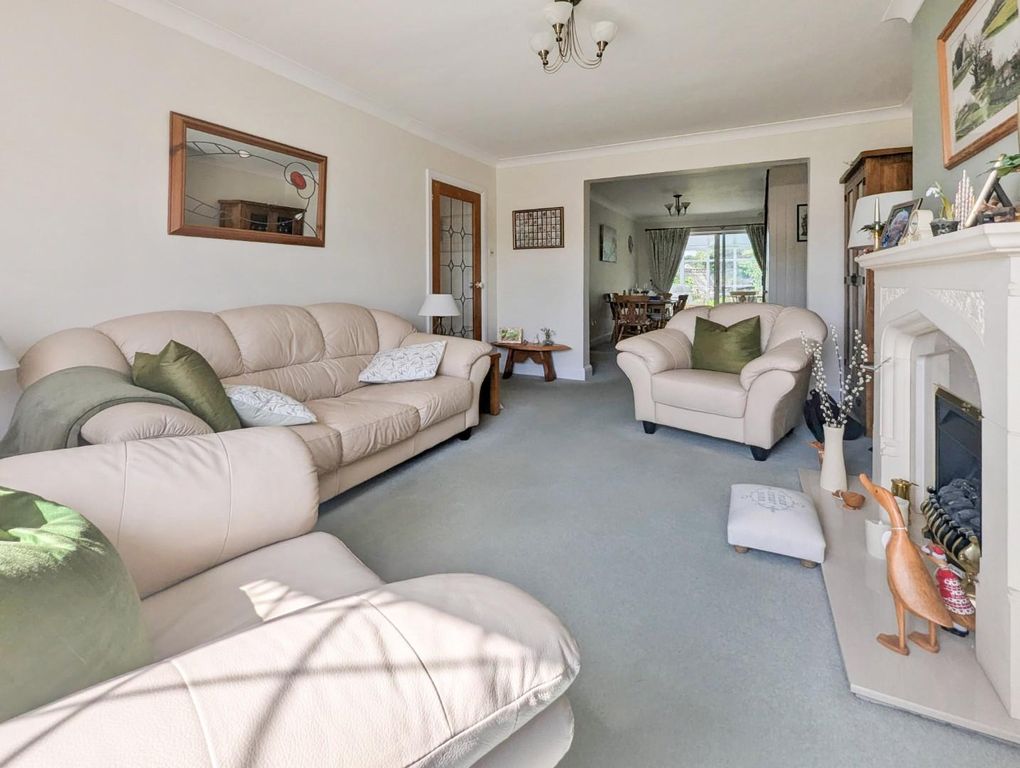 Property photo 2 of 13 9017959-104689-133922305262321324-Bdbdf76B-c38d-7E