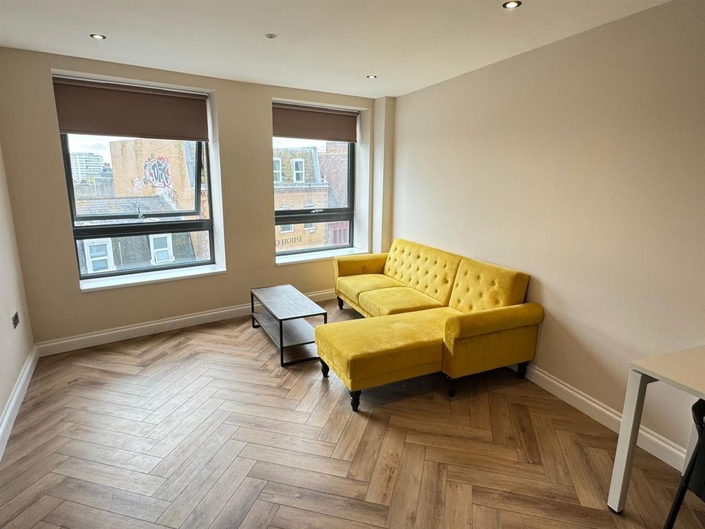 Property photo 1 of 7 Open Plan Living Room
