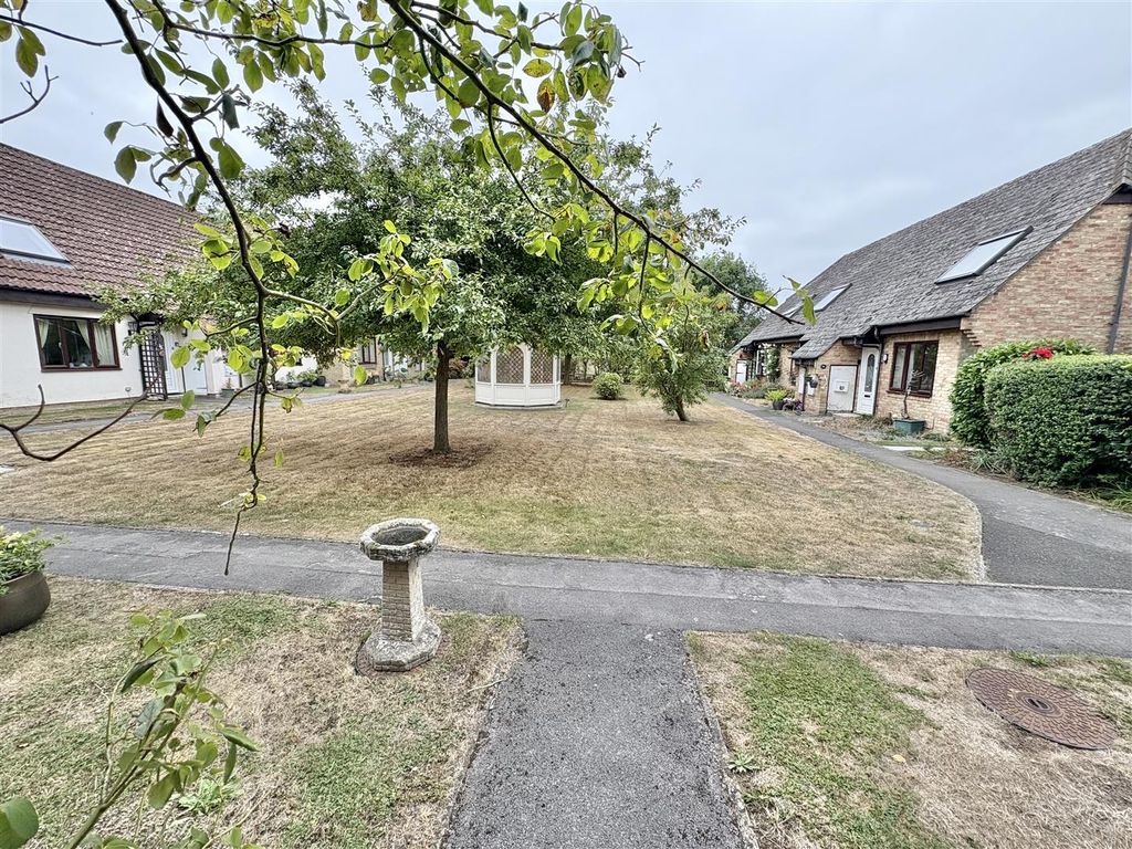 Property photo 2 of 8