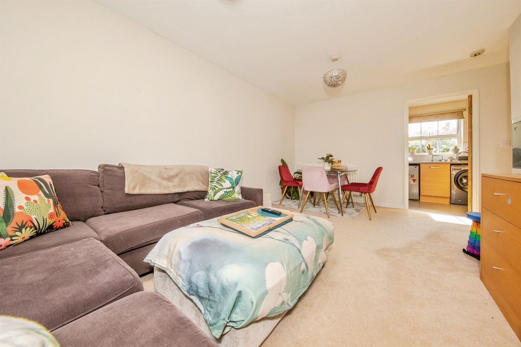 Property photo 2 of 16