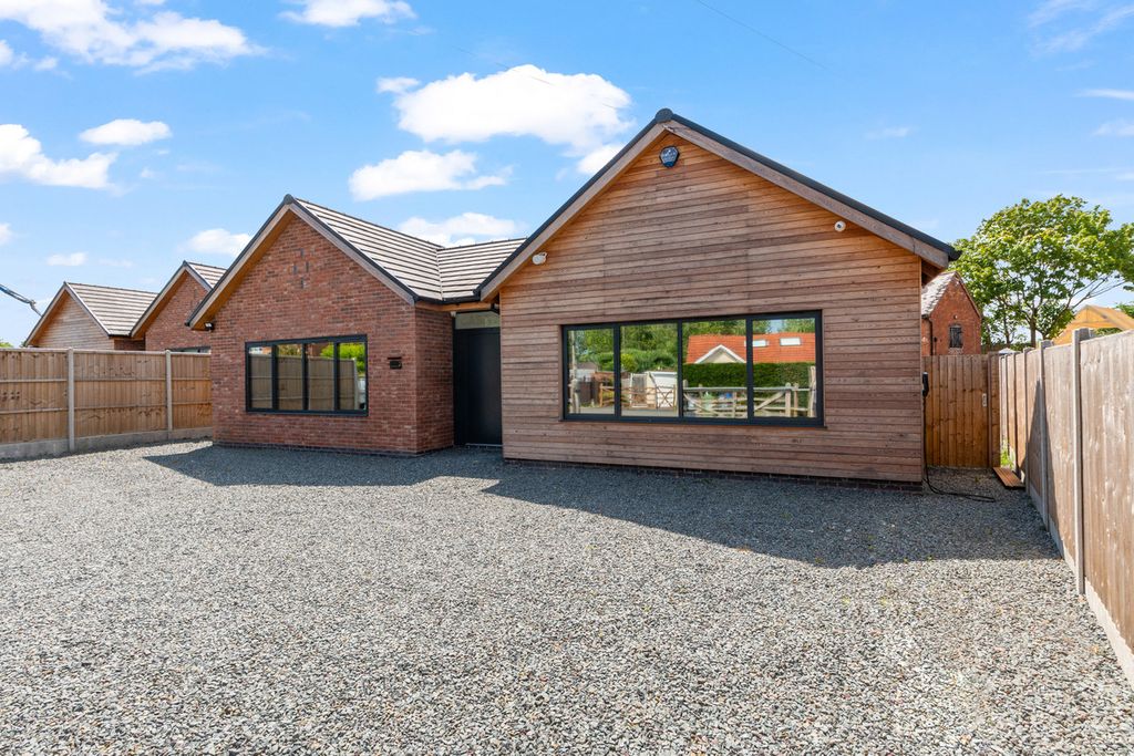 Property photo 1 of 36