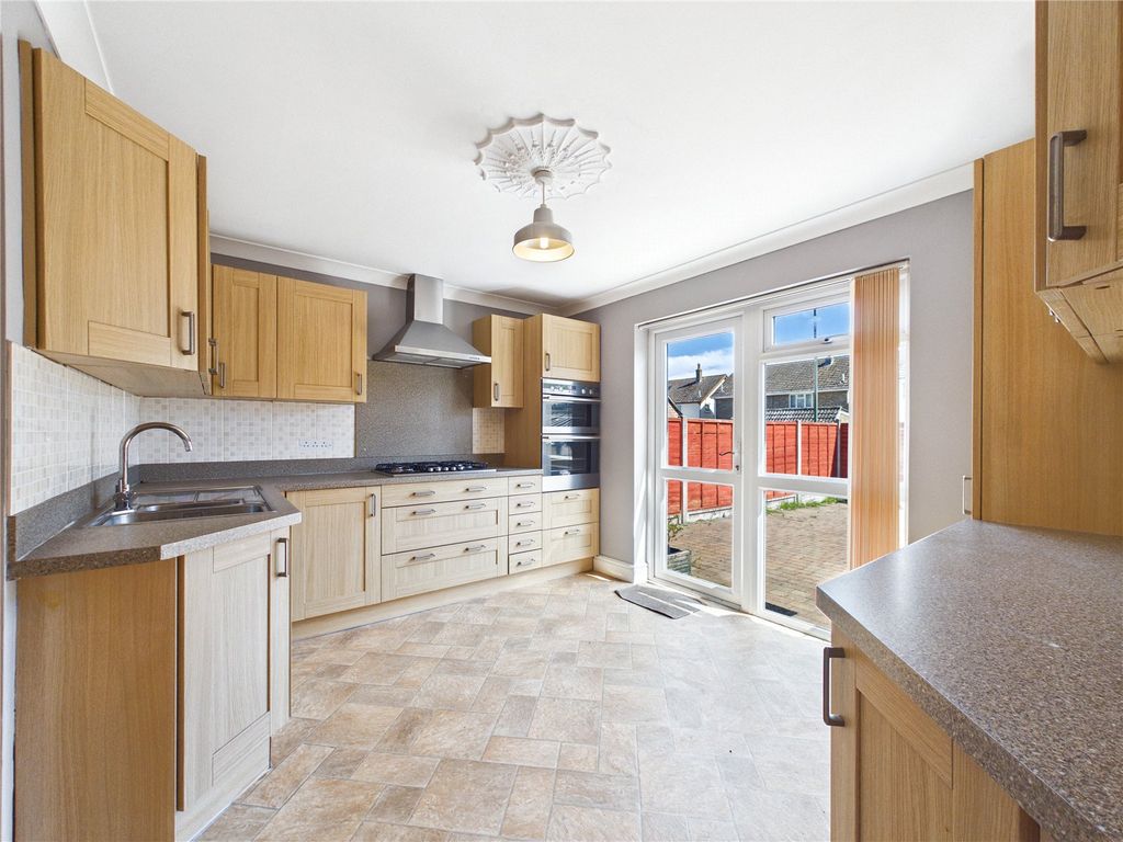 Property photo 3 of 14 Picture No. 15