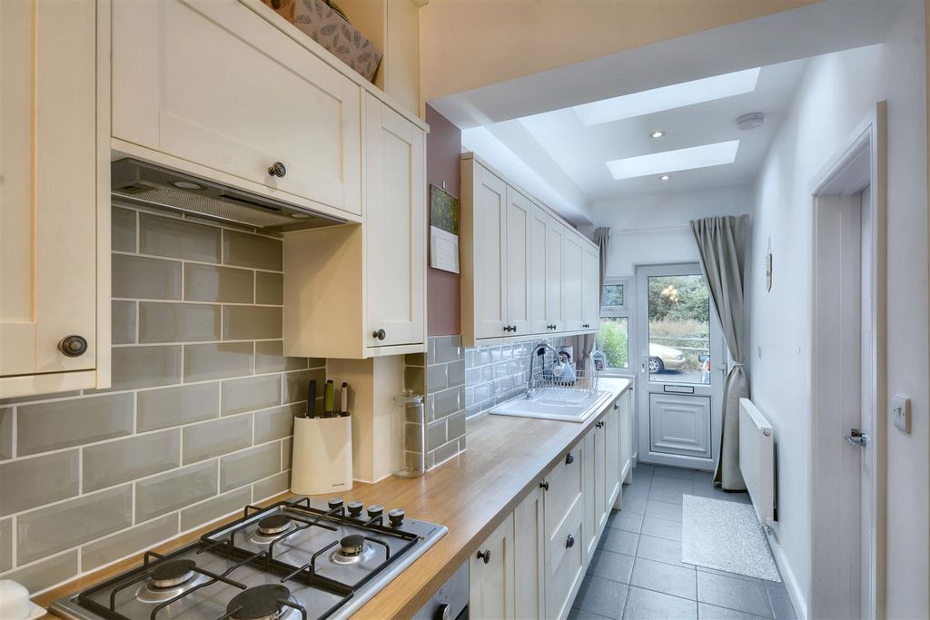 Property photo 3 of 14 Dsc_4181Kitchen Diner.Jpeg