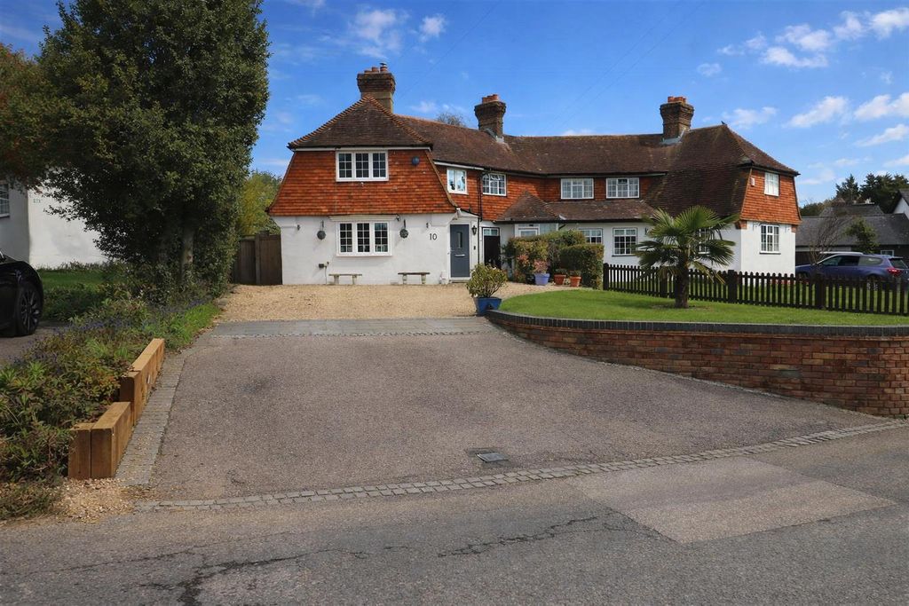 Property photo 1 of 17 Ac656023-A7F4-4A7c-8544-5F013F566A5B.Png