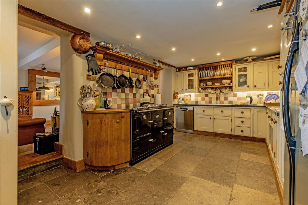Property photo 2 of 55 Kitchen