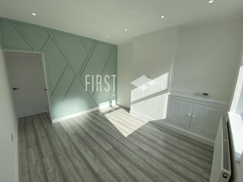 Property photo 2 of 7 Photo 1