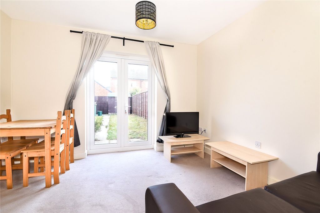Property photo 3 of 9 3