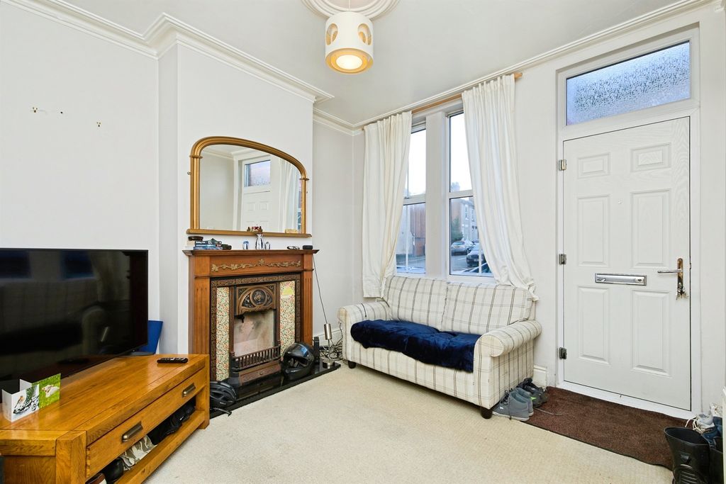 Property photo 2 of 15