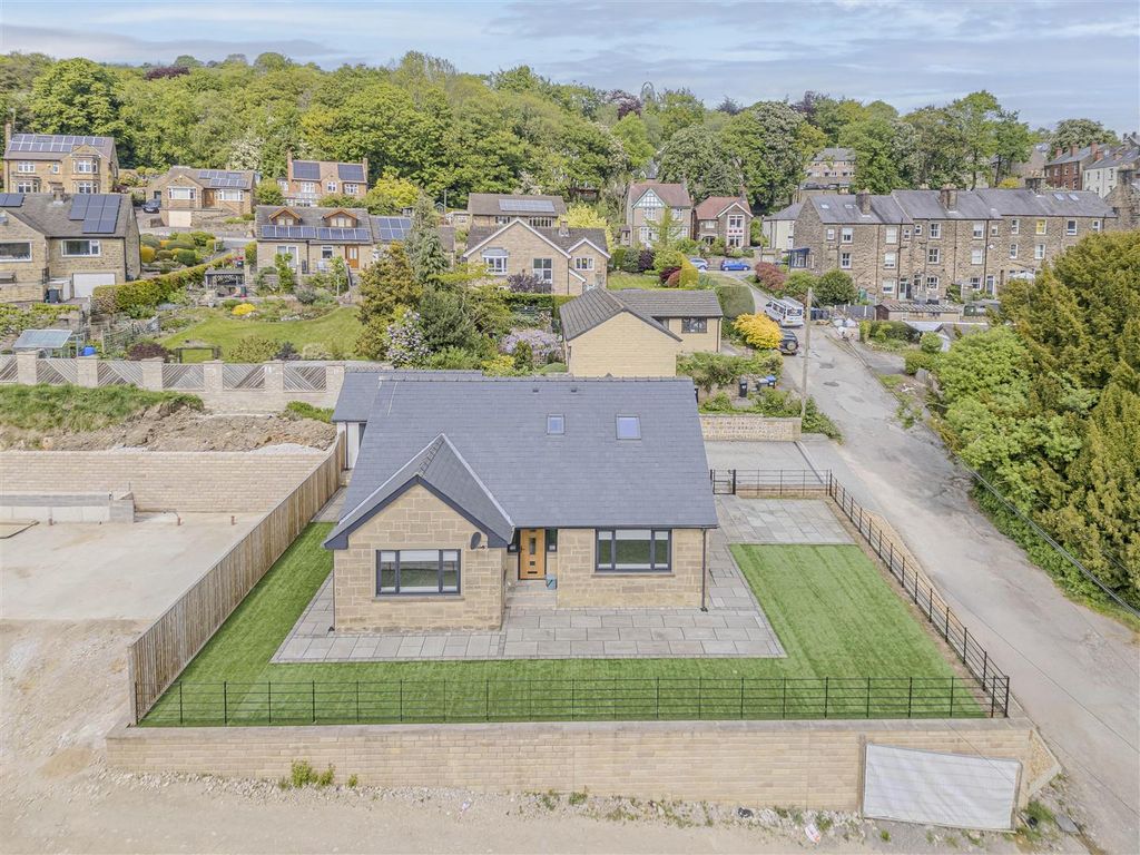 Property photo 1 of 42 Denise White Estate Agents Comments