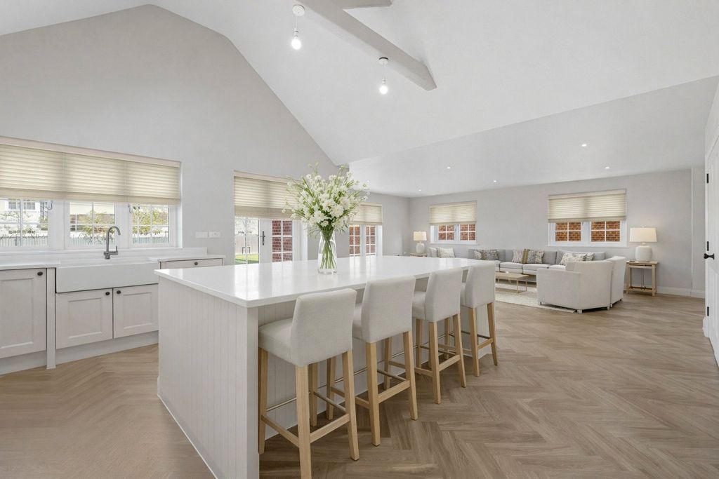 Property photo 3 of 20 Picture No. 28