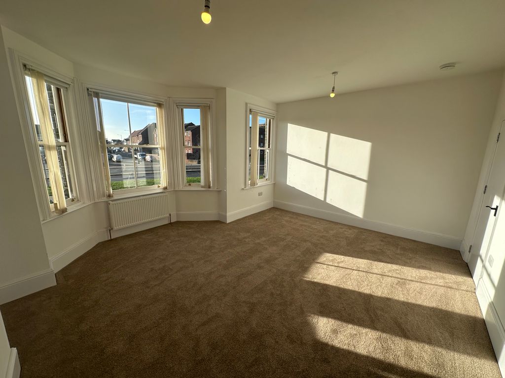 Property photo 2 of 11 Living Room