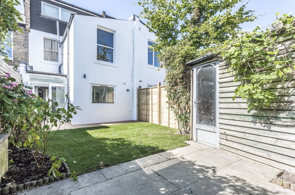 Property photo 2 of 10 Picture No. 08