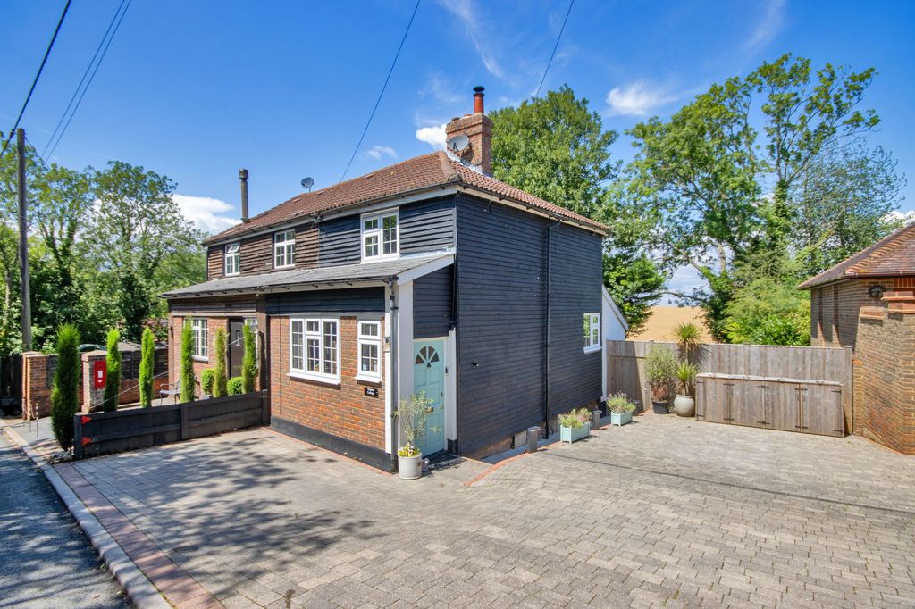 Property photo 1 of 31