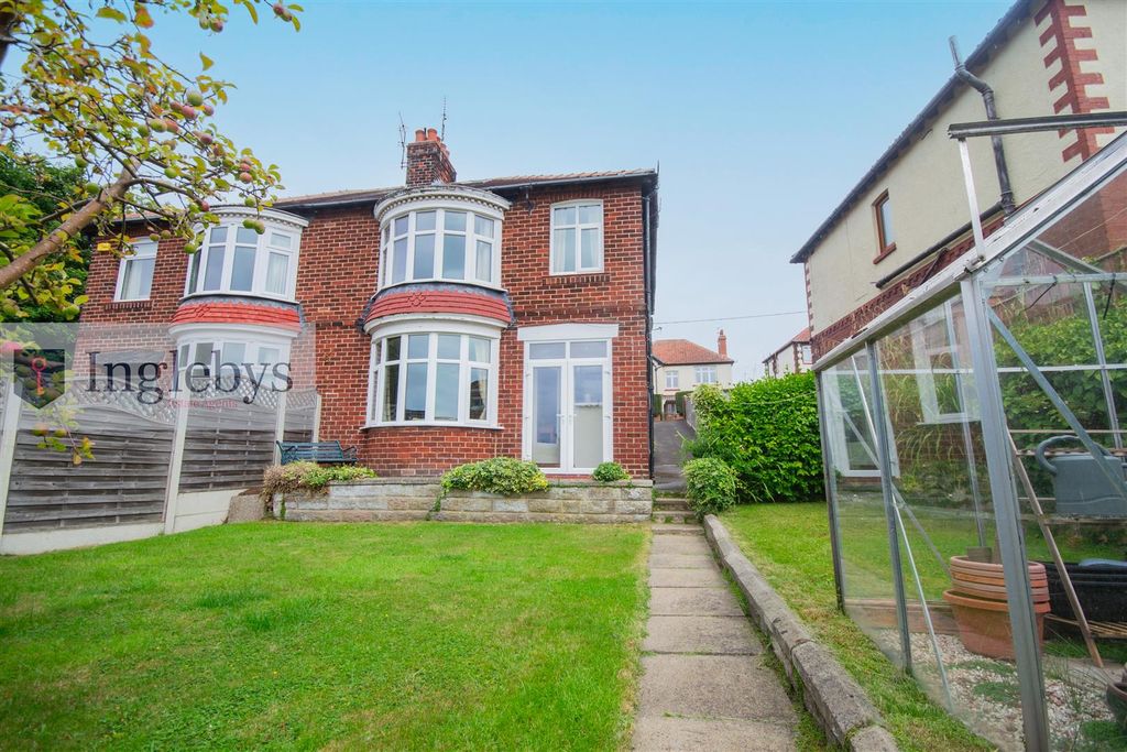 Property photo 2 of 21