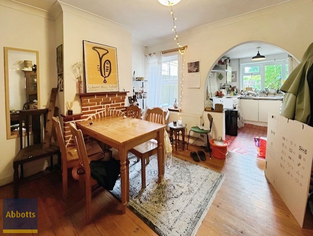 Property photo 3 of 7 Dining