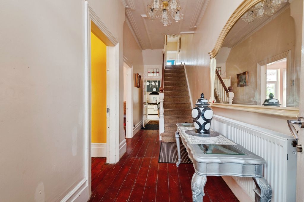 Property photo 2 of 18 Pbox-Img.Jpg