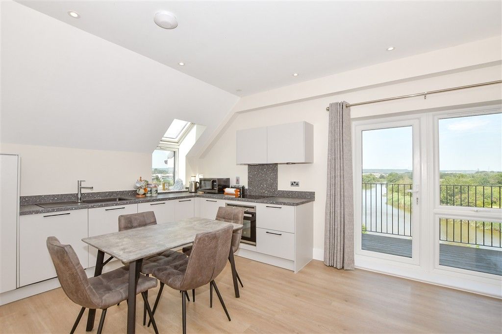 Property photo 3 of 18 Kitchen/Lounge/Diner