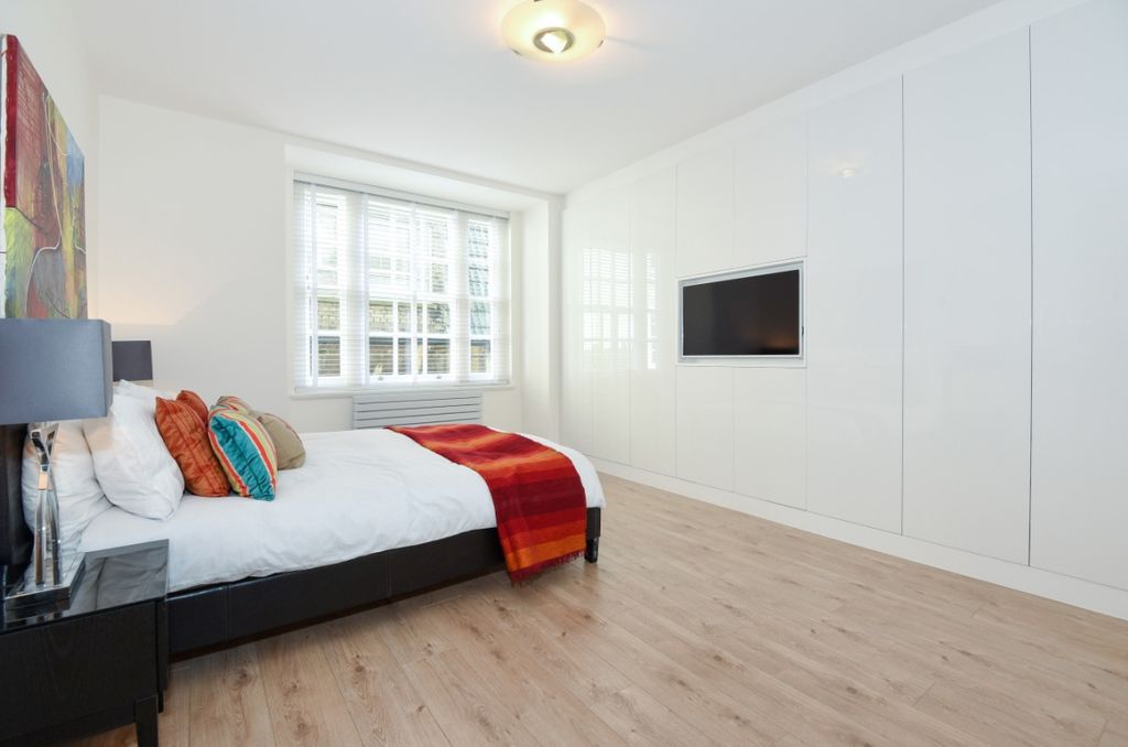 Property photo 3 of 8 Bedroom One