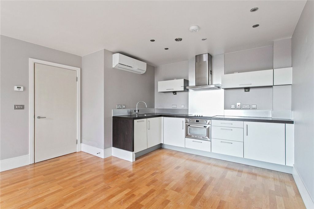 Property photo 1 of 13 Picture No. 04